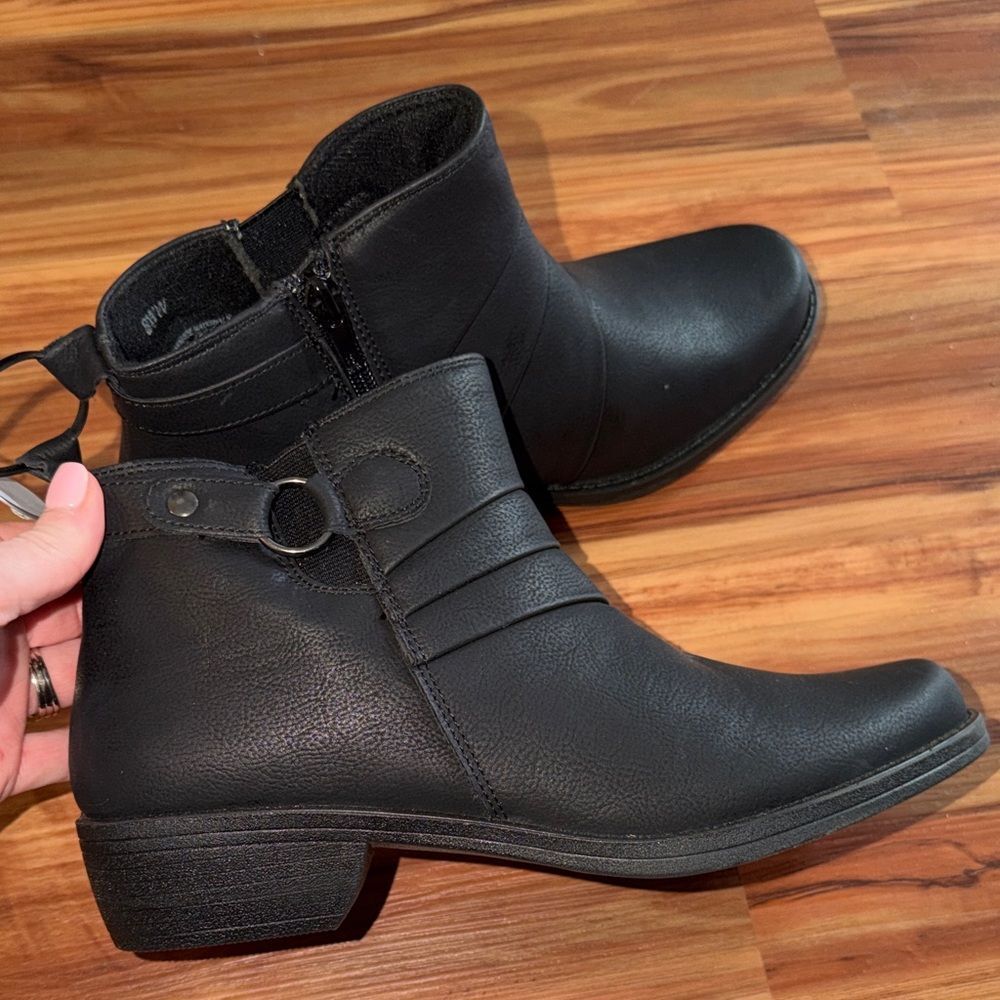Easy Street Black Ankle Boots